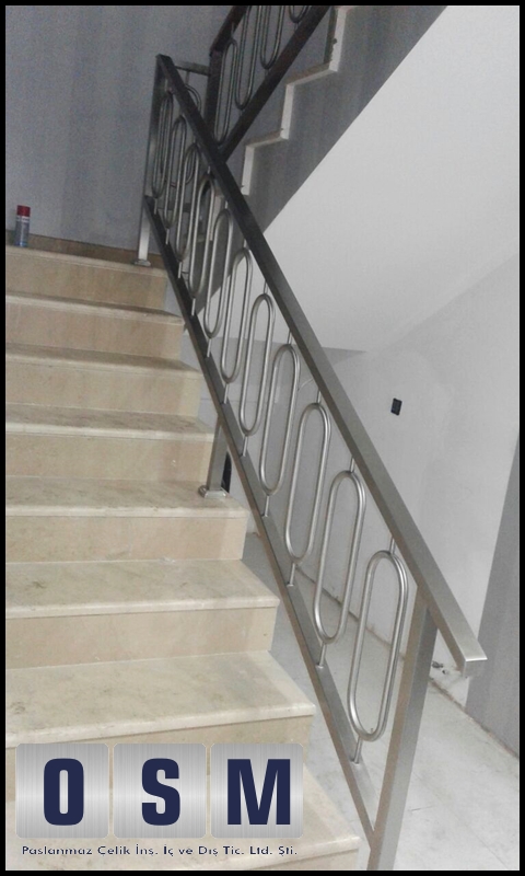 Paslanmaz Merdiven korkuluk modelimiz ile merdiven korumalık